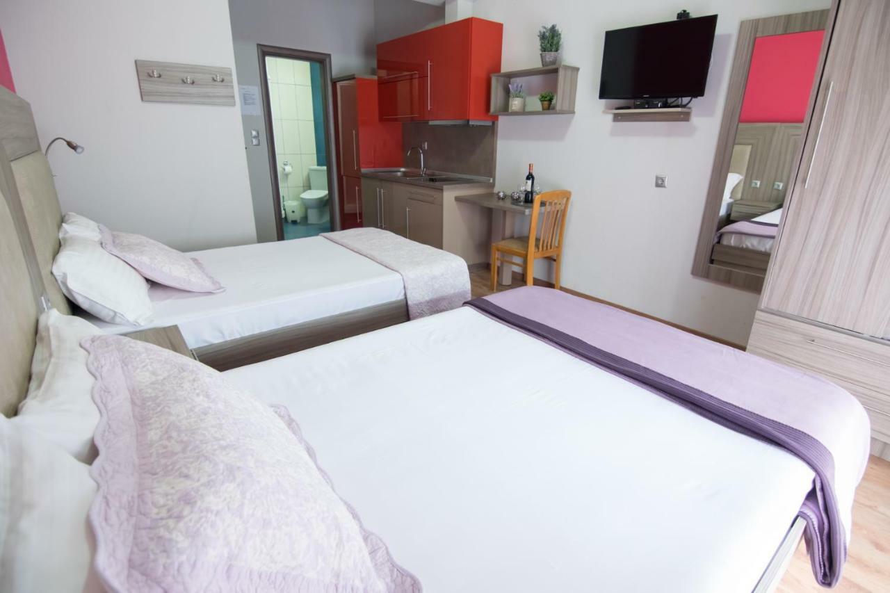 Avra Comfort Rooms - Family Nea Poteidaia Exterior foto